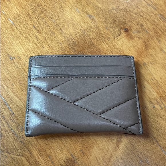 Tory Burch Kira Chevron Card Case Wallet In Classic Taupe NWT - Picture 3 of 10